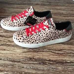 NWT Leopard Skecher Street sneakers 9.5